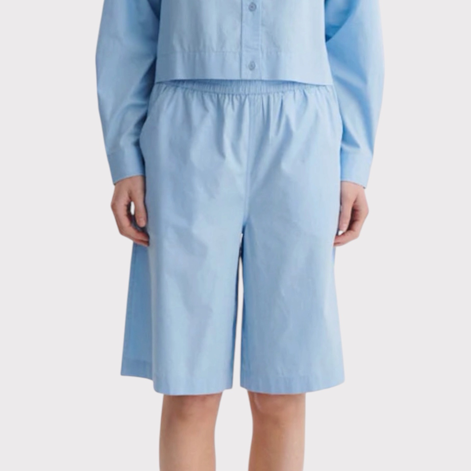 Basic Apparel Silje Bermuda Shorts Frosen Fjord i Lyseblå
