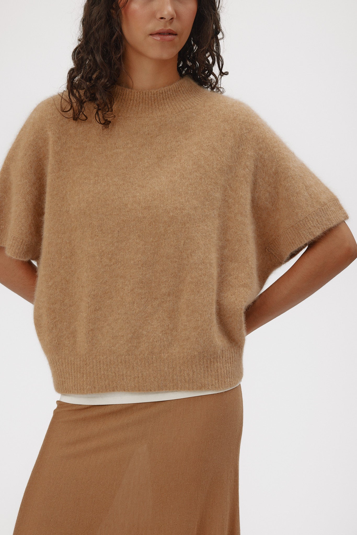 Six Ames Doanne Sweater Creme Brulee Beige 2